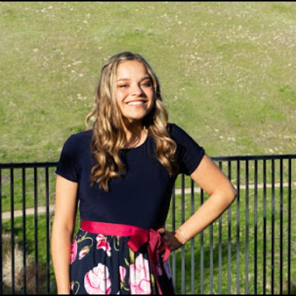 Meet your Posher, Chloe